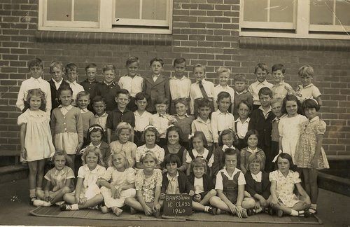 Bankstown primary school Class 1C 1940